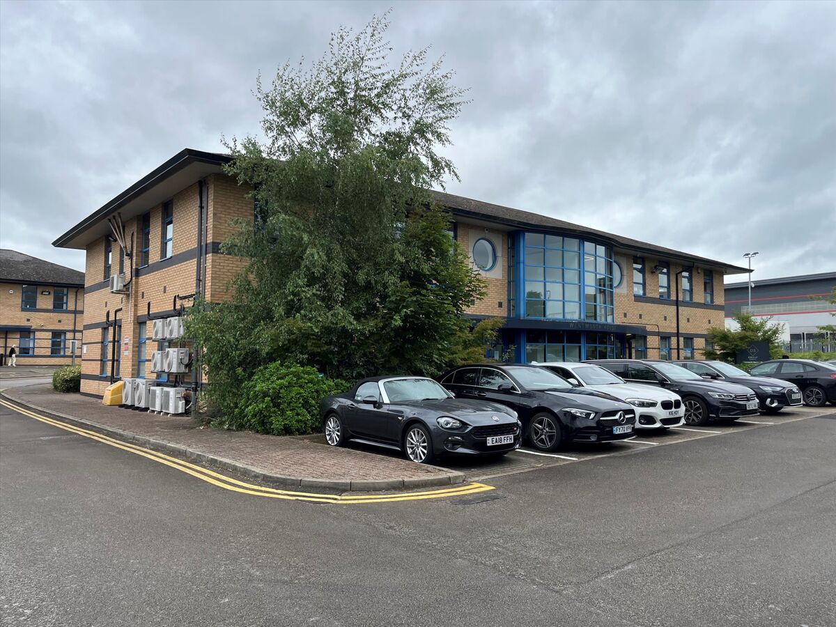 Modern fitted first floor offices with car parking - close to Junction 36 M1