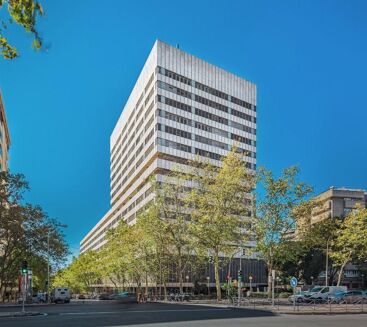 Picture of 2,146 sqm Office for rent.
