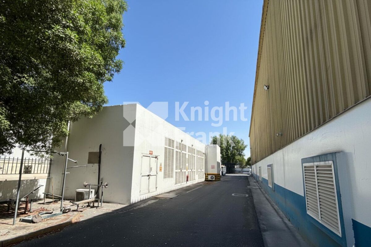 Splinkered With Fully Sprinklered | High-Power | Warehouse Sale in Jebel Ali ...