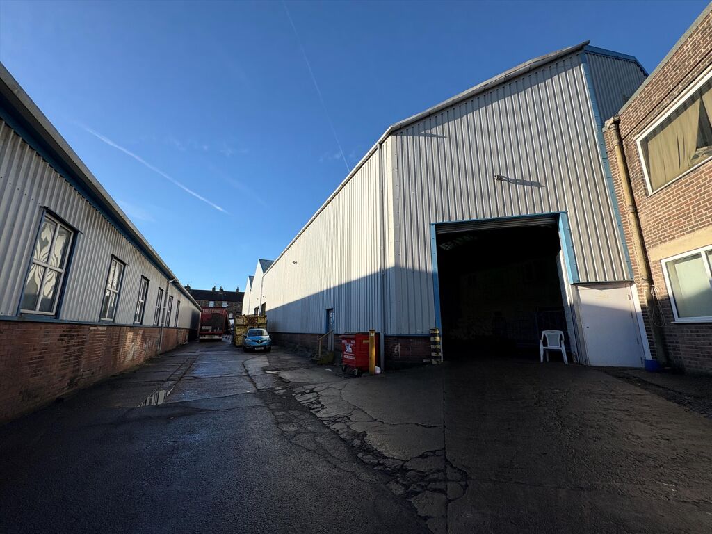 Image of Modern House, Summer Lane, Barnsley, South Yorkshire, S70 2NP