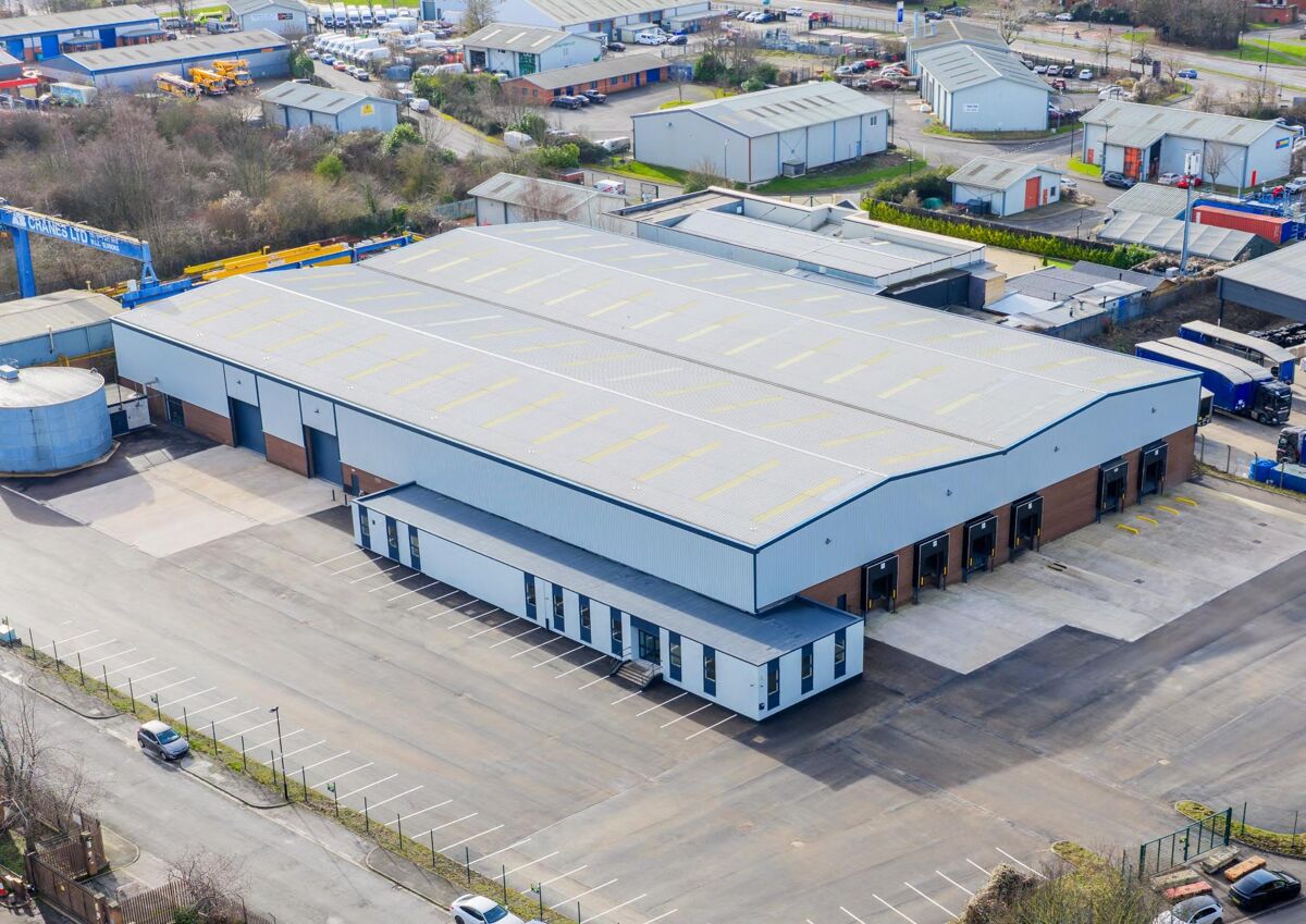 Detached Industrial / Warehouse l unit on a site of 3.1 acres.  Ideally located within the Don Valley Sheffield with easy access to J34 and J33 M1. 
Fully Refurbished
