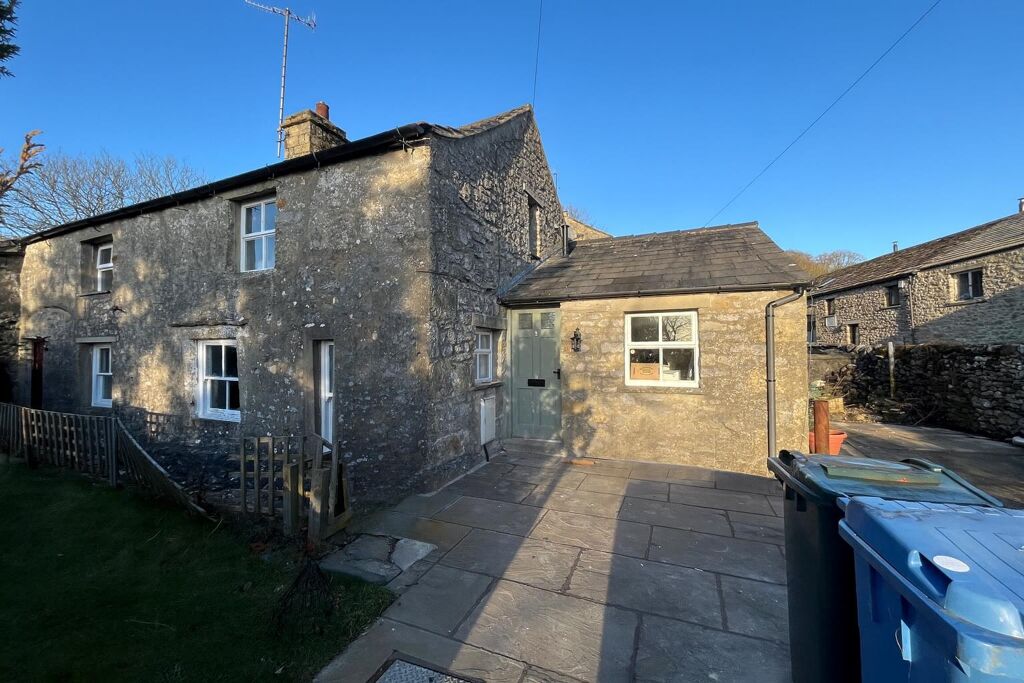 Image of Clapham, LA2.