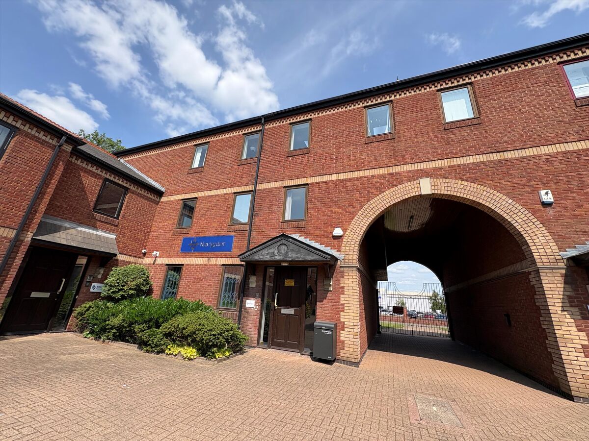 First floor office suite with car parking and access to both City Centre and Junction 34 M1.