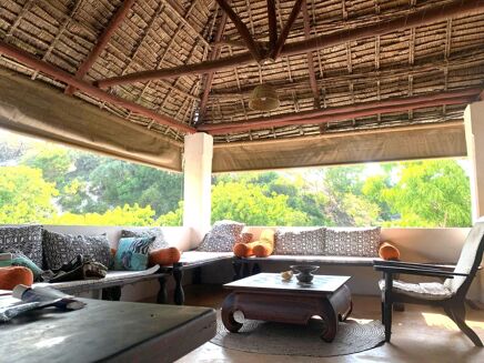 Picture of 4 bedroom villa for sale.