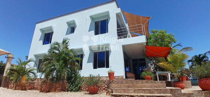Picture of Villa for sale.