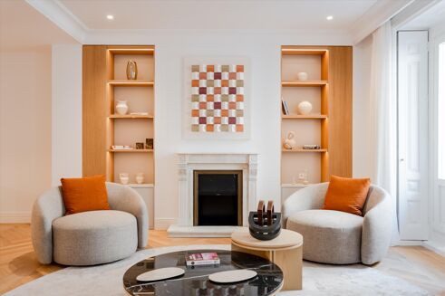 Picture of 3 bedroom apartment for sale.