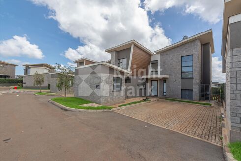 Picture of 3 bedroom townhouse for sale.