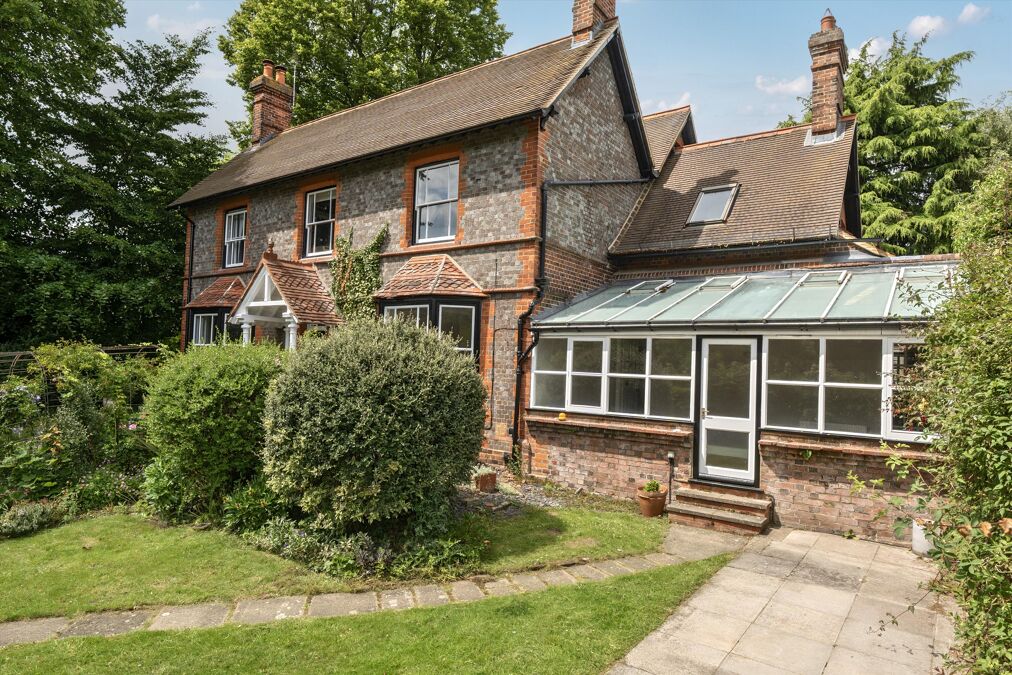 Image of Manor Cottage East, Nettlebed, Henley-on-Thames, Oxfordshire, RG9