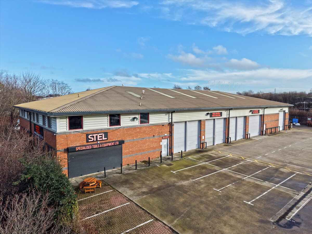 Detached modern industrial / warehouse premises with ancillary two storey office accommodation in established location - On a large 0.9 acre site - Available To Let from July 2026
