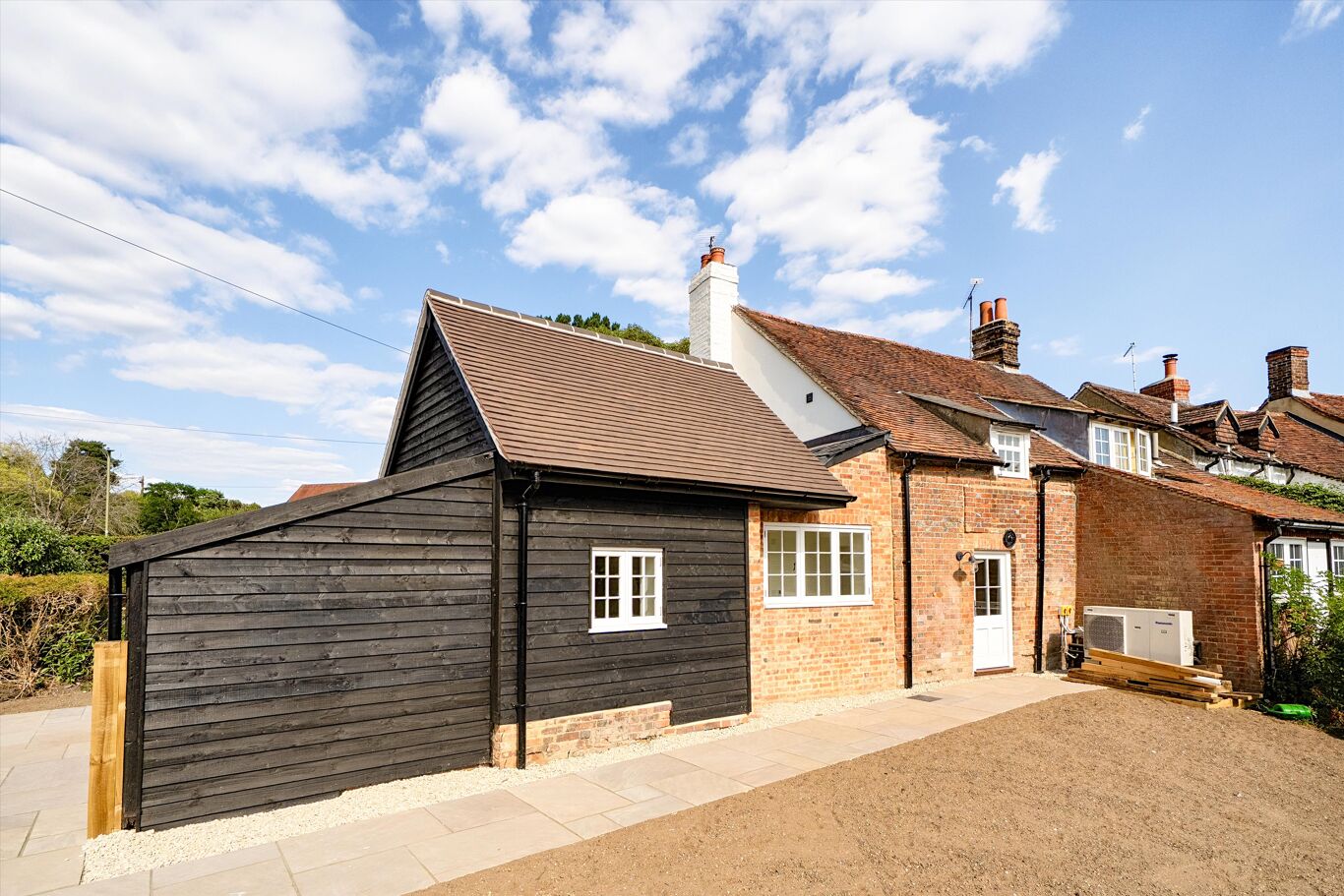Image of Watlington Street, Nettlebed, Henley-on-Thames, Oxfordshire RG9