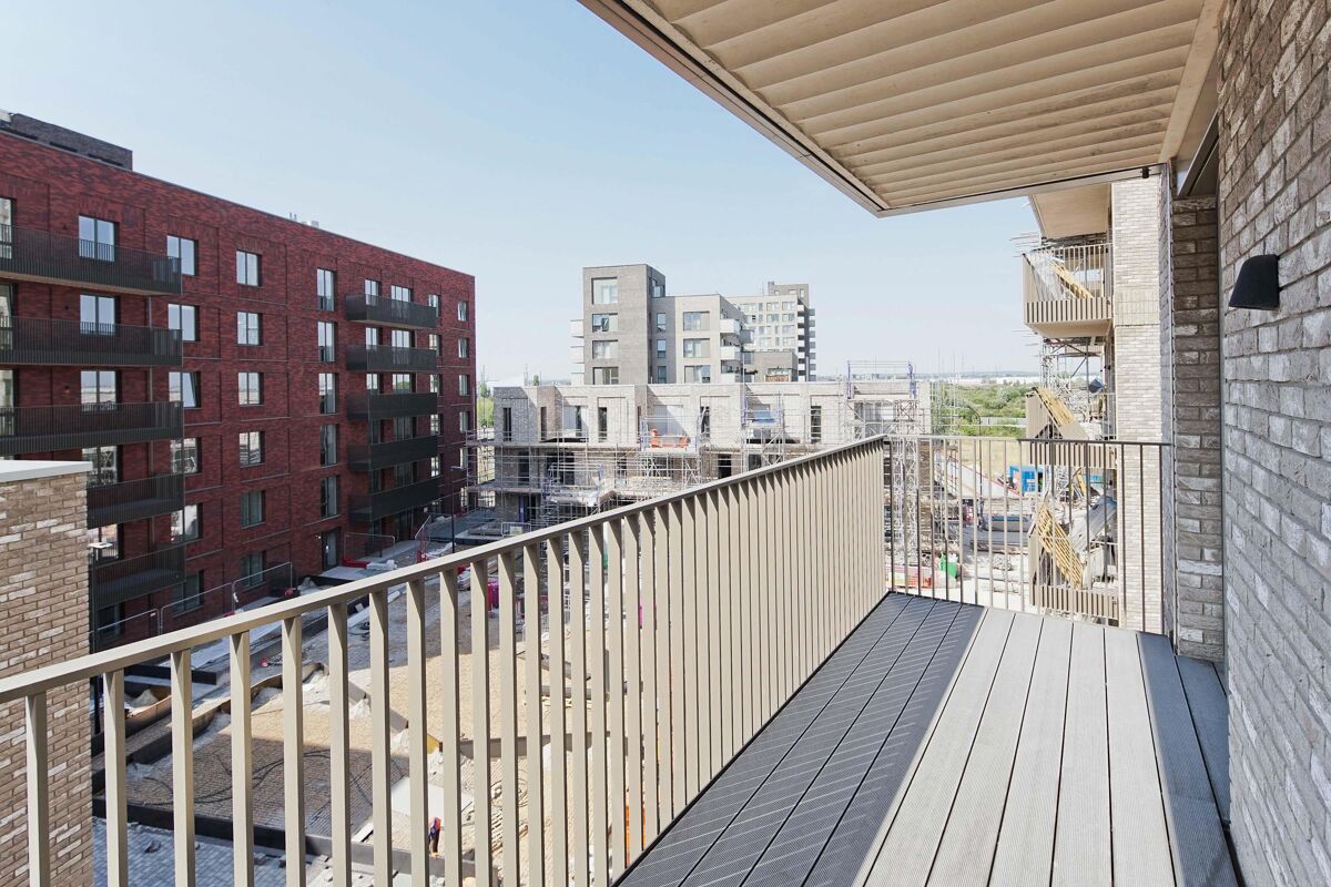 flat to rent in Royal Albert Wharf, London, E16 ILM012080112 Knight