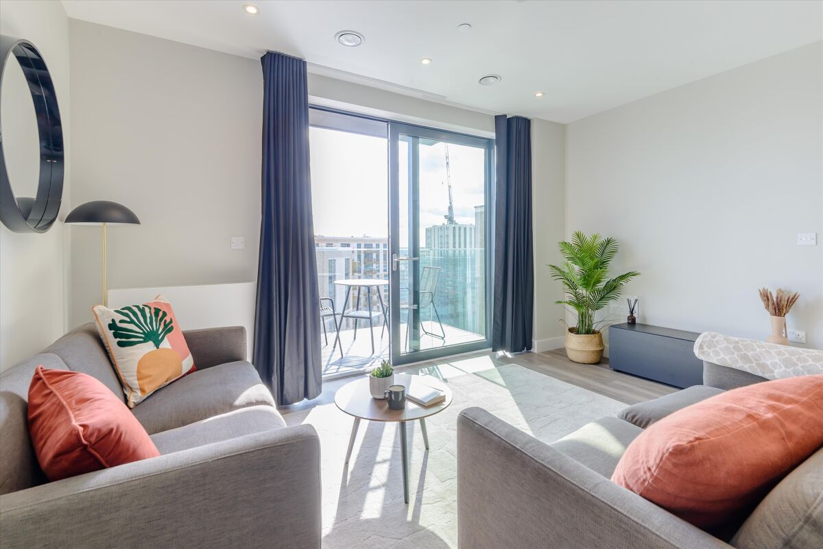 flat to rent in Thomas Layton Way, Brentford, TW8 ILM012218683