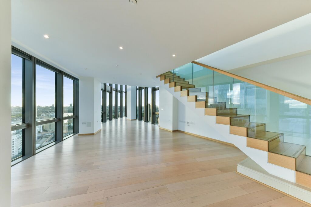 Image of West India Quay, Hertsmere Road, London E14