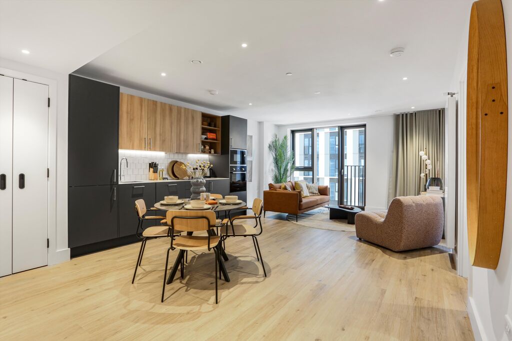 Image of Charter Street, Canary Wharf, London, E22