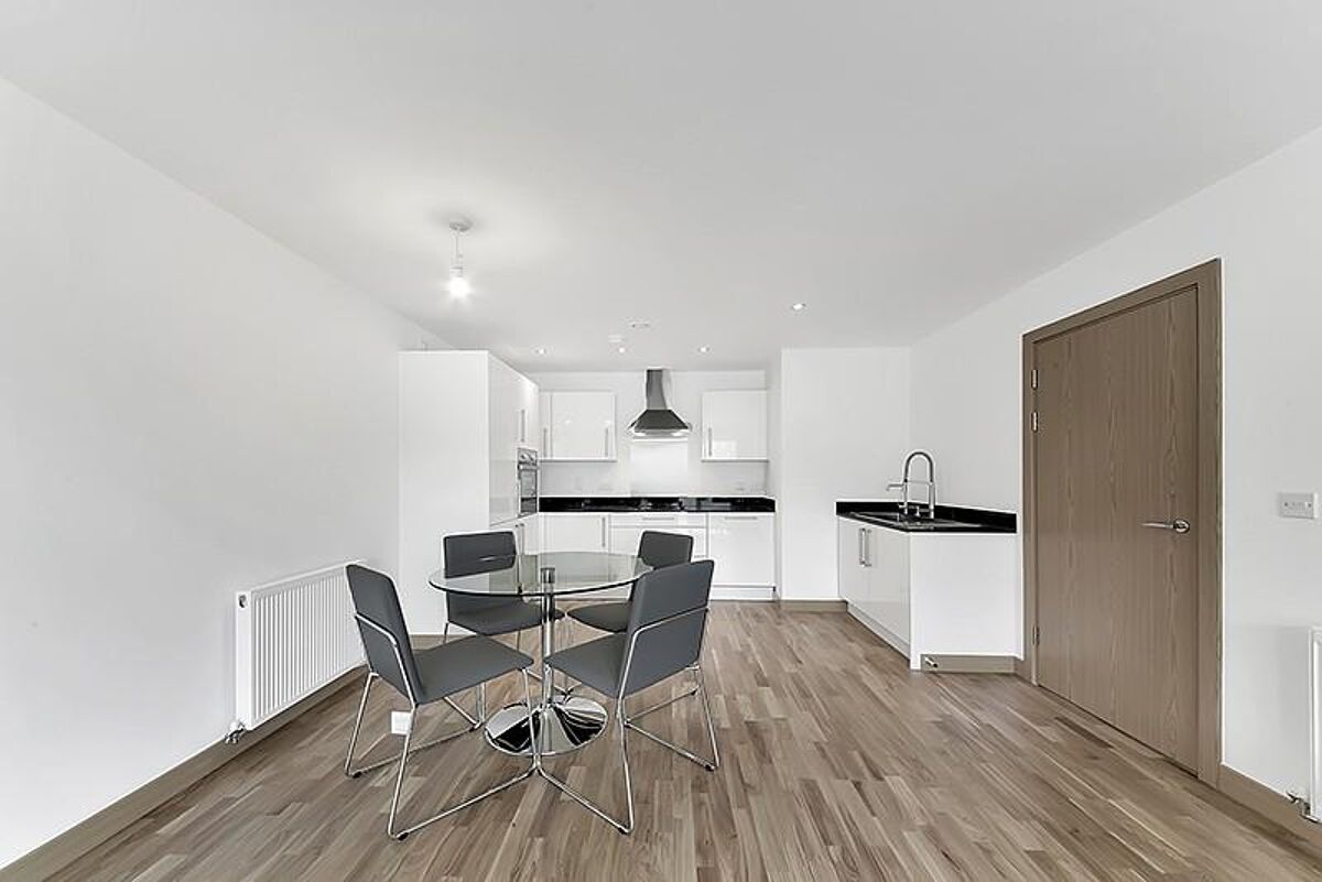 flat to rent in Mill Pond Road, Dartford, Kent, DA15 ILM329511