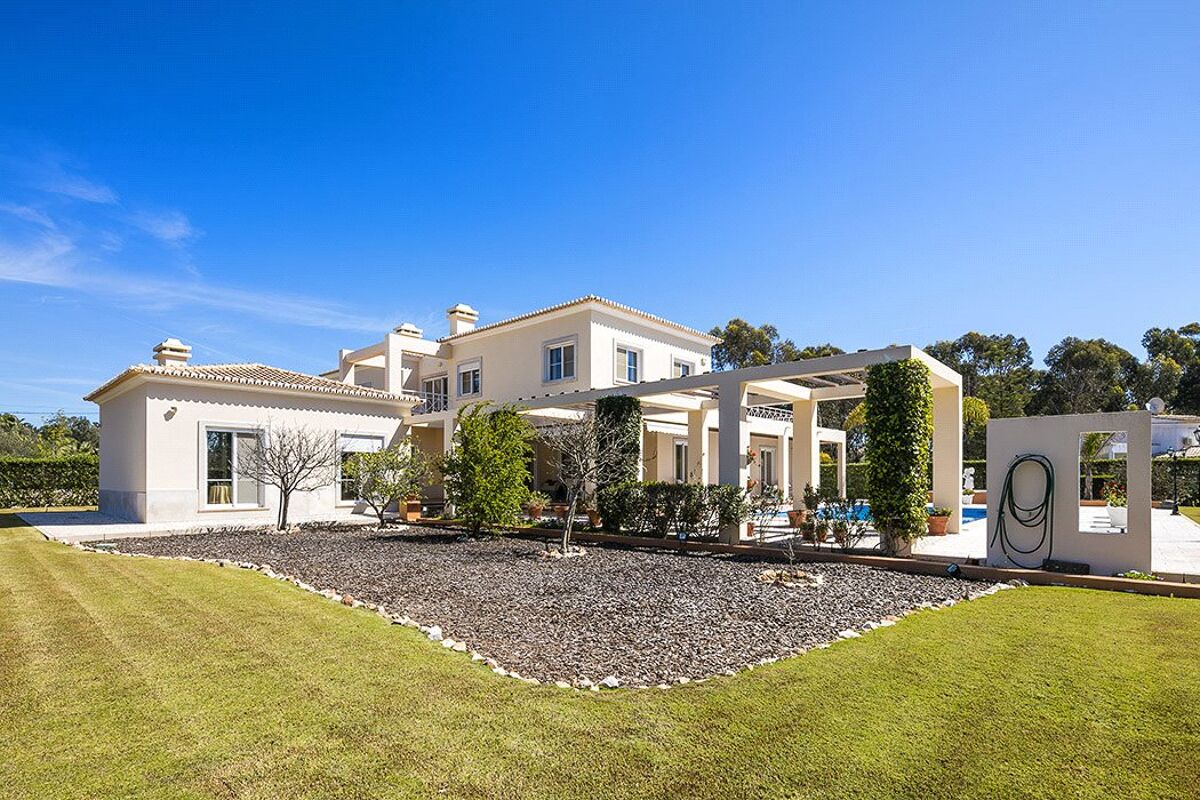 house for sale in Penina, Algarve IRD060018 Knight Frank