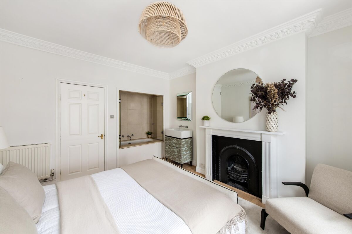 for sale in Barnsbury Road, Islington, London, N1