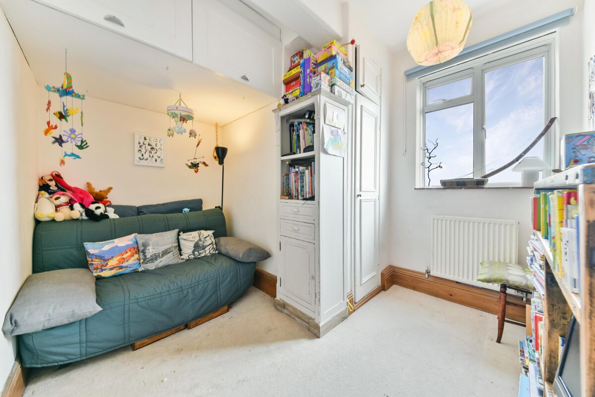 flat for sale in Avenell Road, London, N5 ISL012031166 Knight Frank