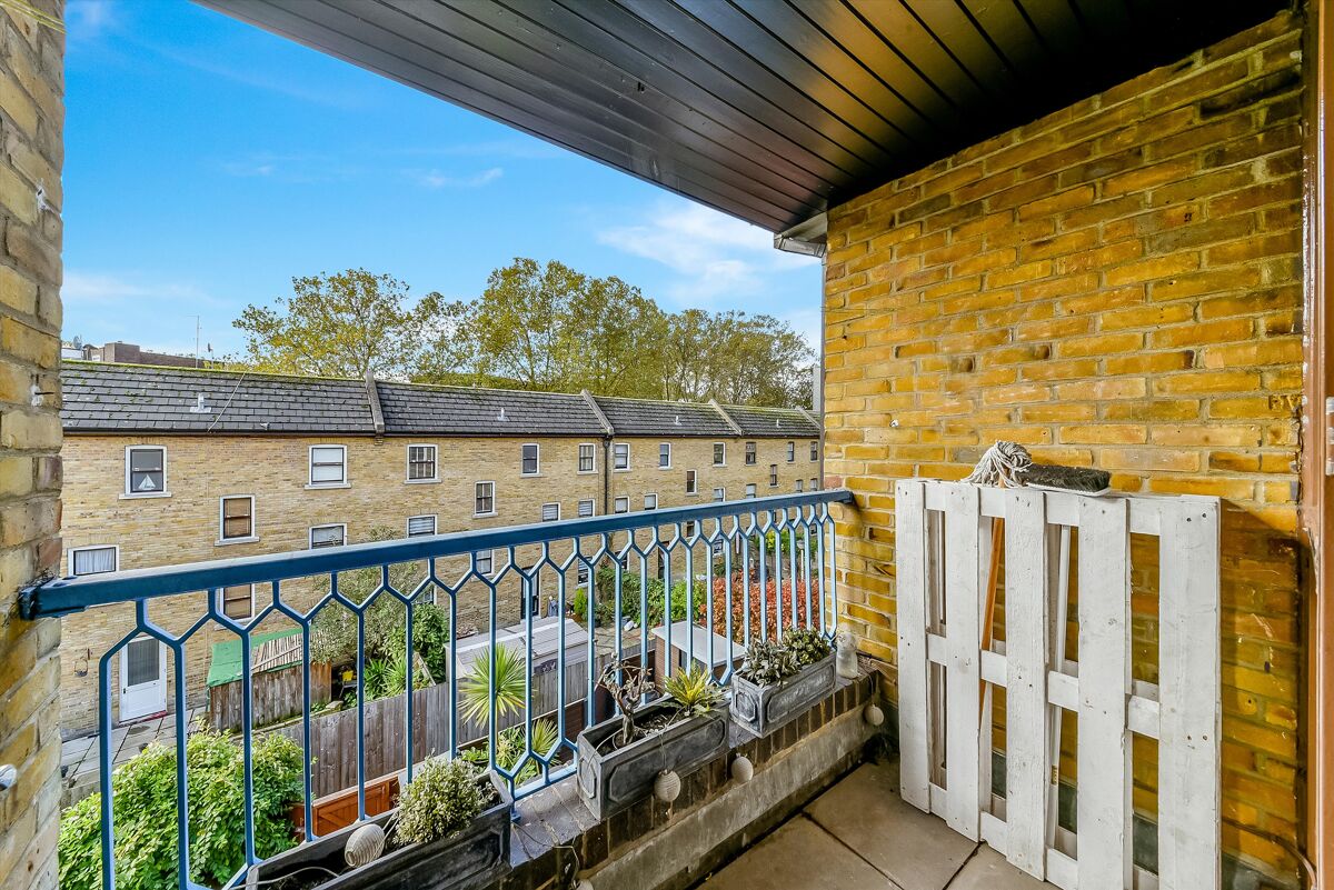 flat for sale in Queensbury Street, London, N1 ISL012038340 Knight