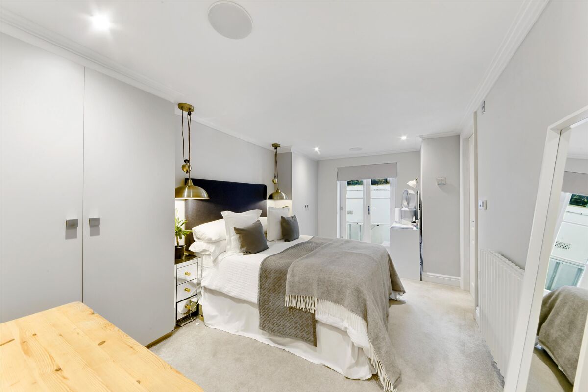 for sale in Barnsbury Road, London, N1 ISL012101356