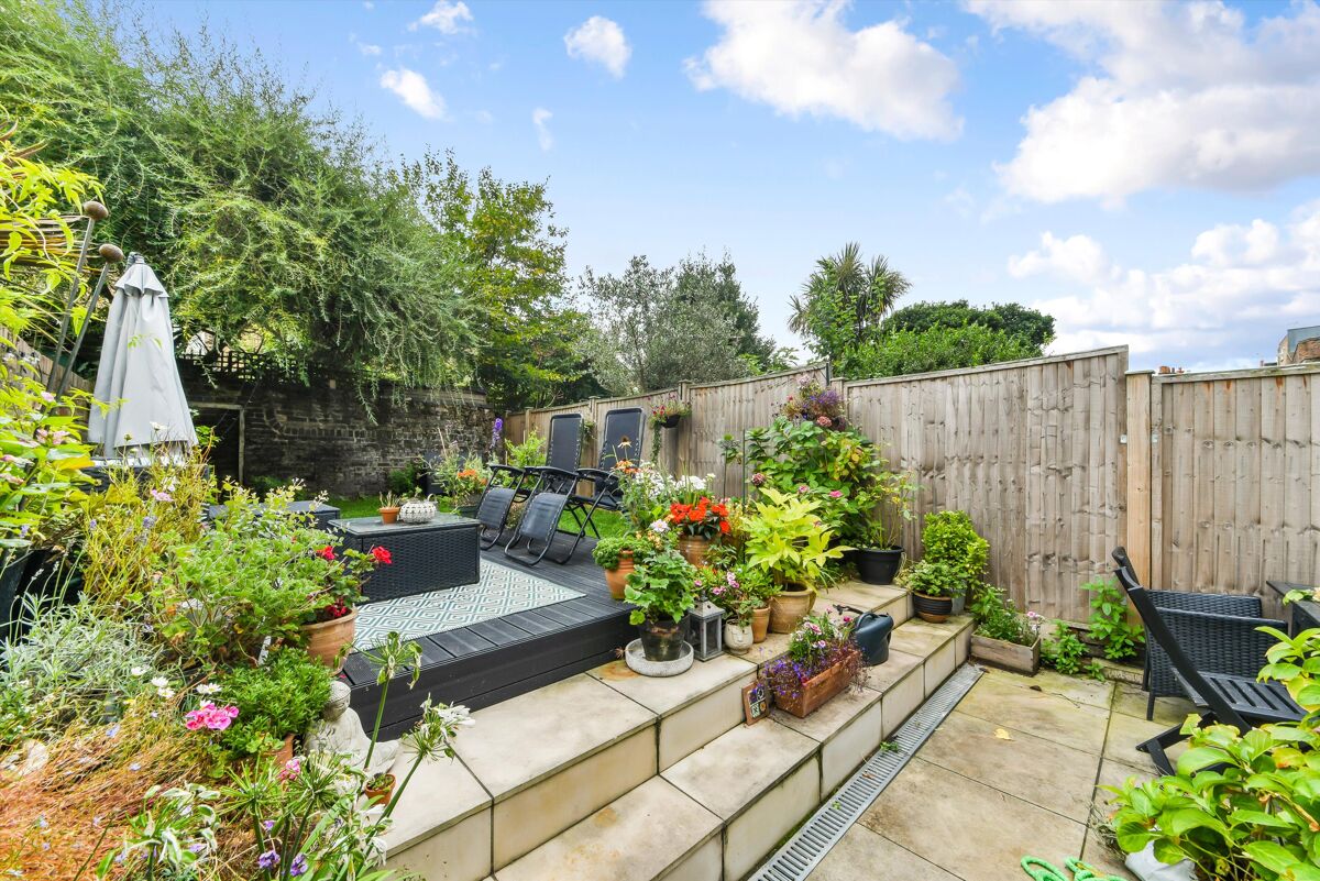 for sale in Barnsbury Road, London, N1 ISL012101356