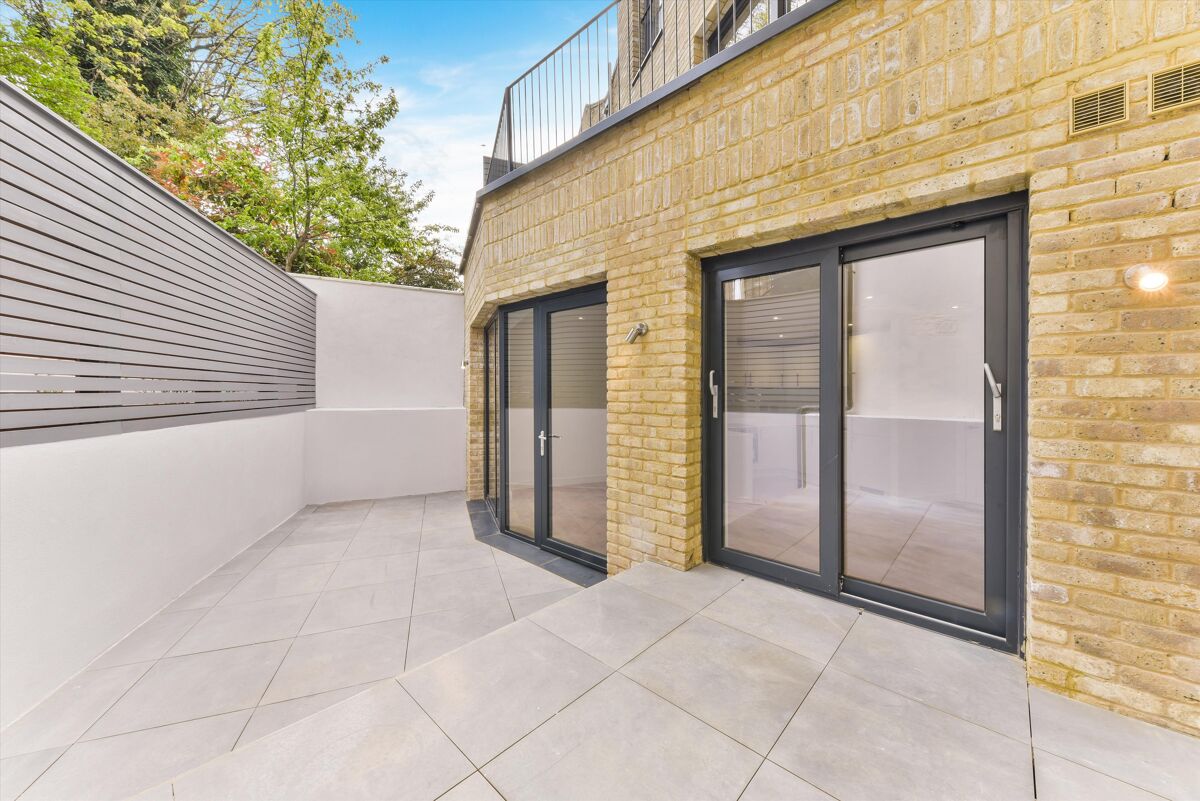 flat for sale in Albion Grove, London, N16 ISL012105448 Knight Frank