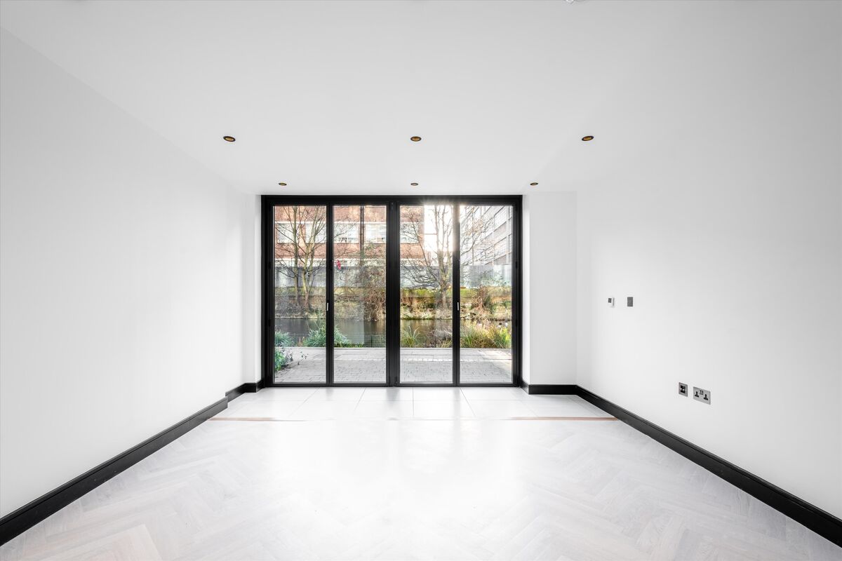 flat for sale in De Beauvoir Crescent, London, N1 ISL012107729