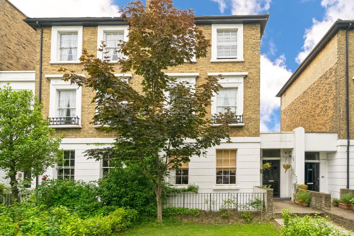 for sale in Caledonian Road, Barnsbury, London, N1