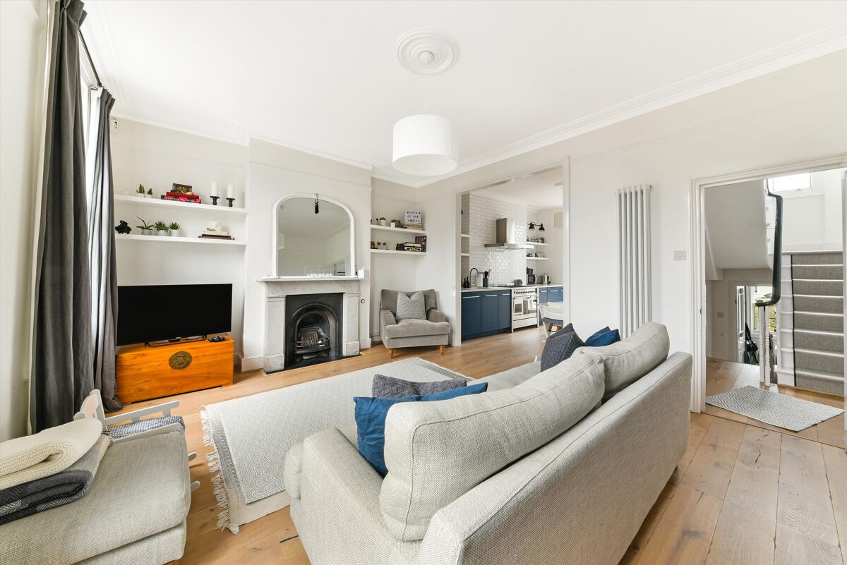 flat for sale in Balfour Road, London, N5 ISL012114922 Knight Frank
