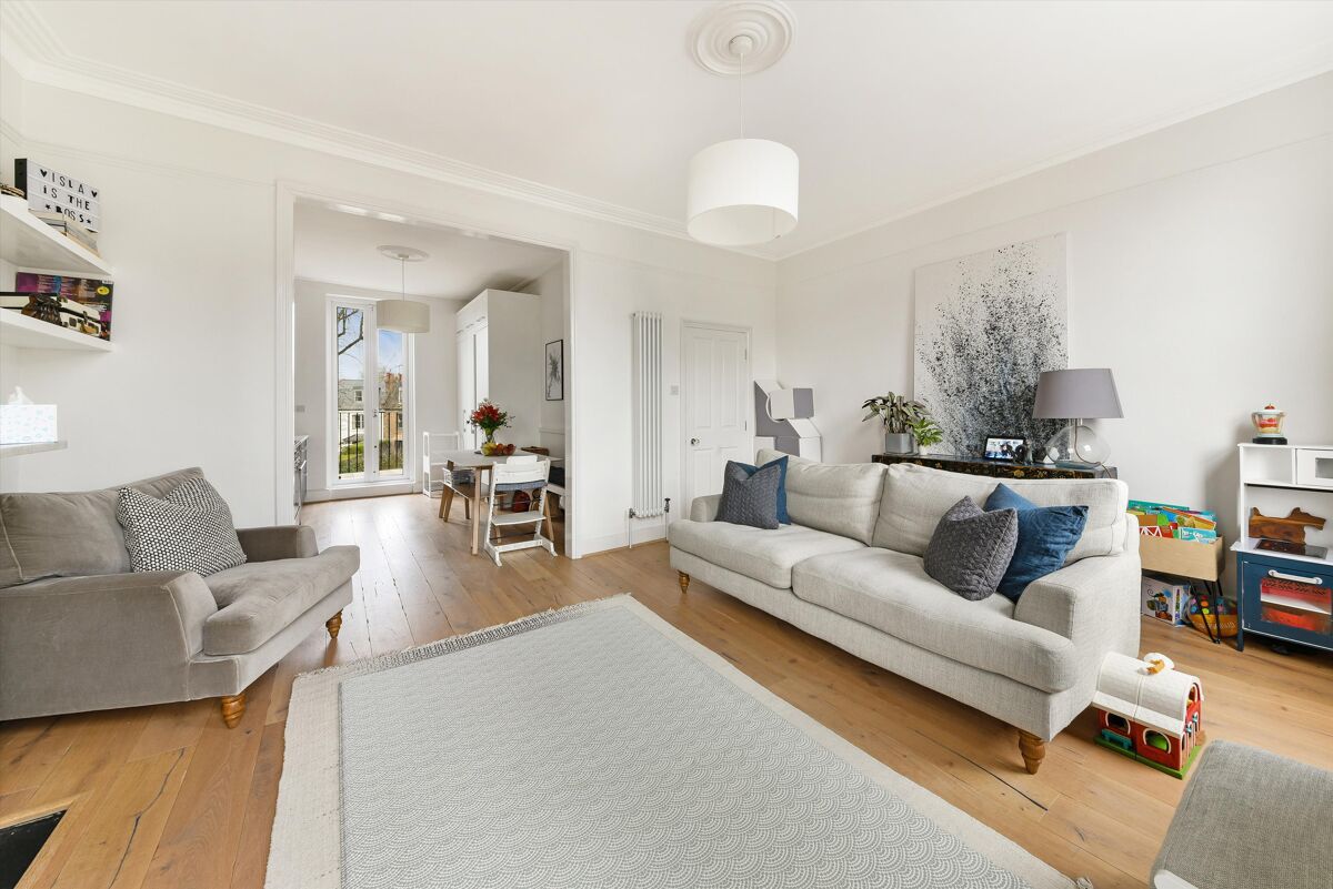flat for sale in Balfour Road, London, N5 ISL012114922 Knight Frank