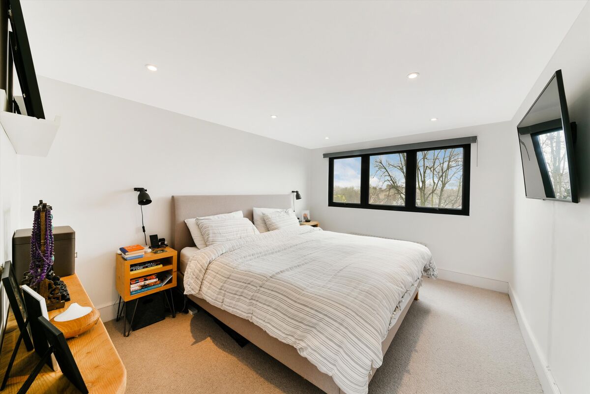 flat for sale in Balfour Road, London, N5 ISL012114922 Knight Frank