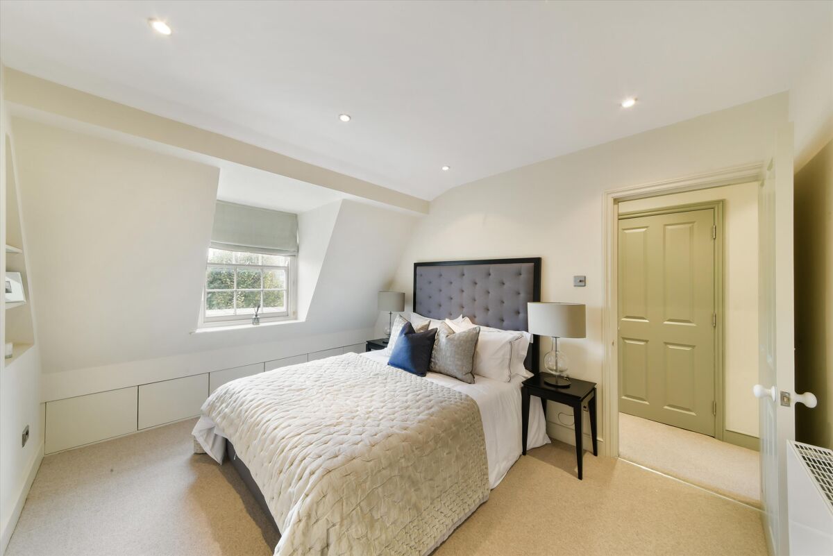 house for sale in Noel Road, London, N1 ISL012152574 Knight Frank