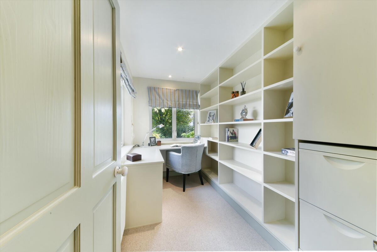 house for sale in Noel Road, London, N1 ISL012152574 Knight Frank