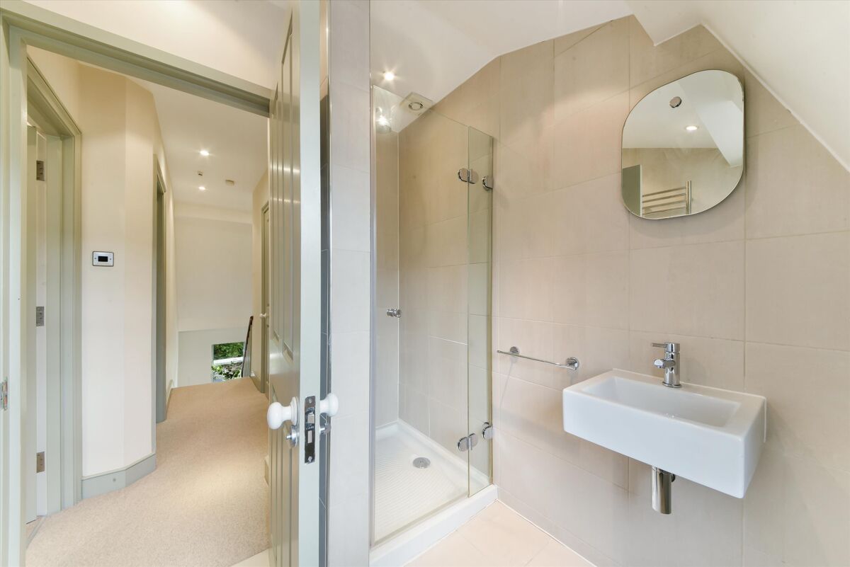 house for sale in Noel Road, London, N1 ISL012152574 Knight Frank