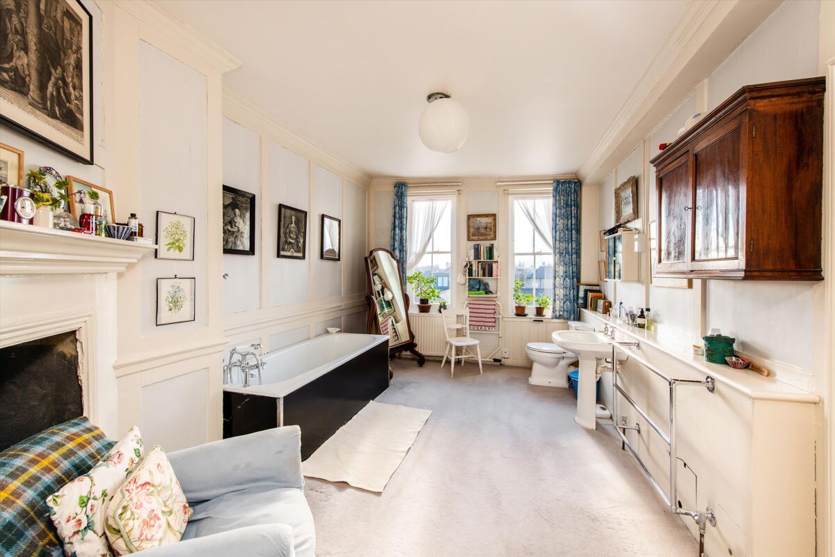 house for sale in Stoke Newington Church Street, London, N16
