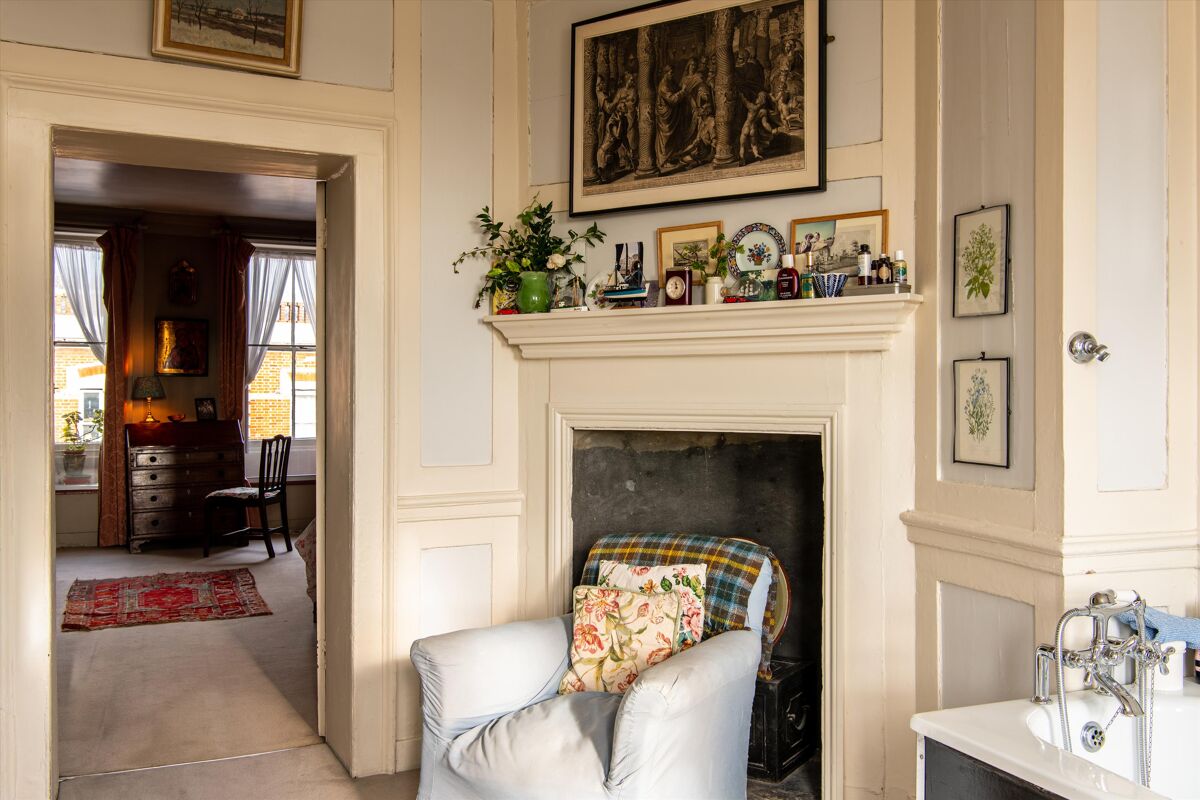 house for sale in Stoke Newington Church Street, London, N16