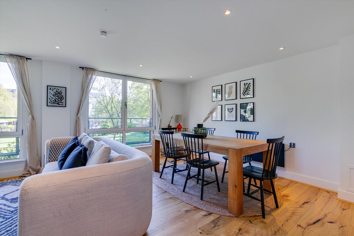 flat for sale in Graham Street, London, N1 ISL012217317 Knight Frank