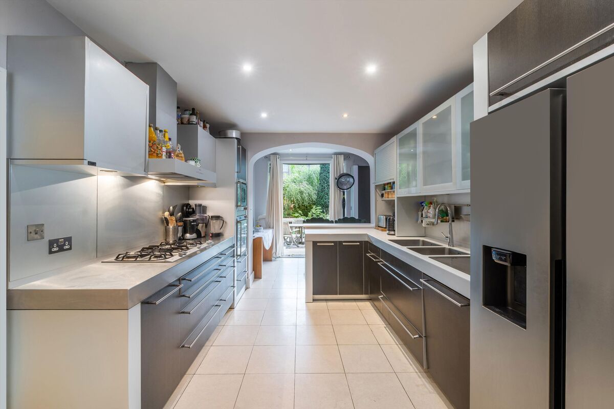 house for sale in Thornhill Square, London, N1 ISL012229288 Knight