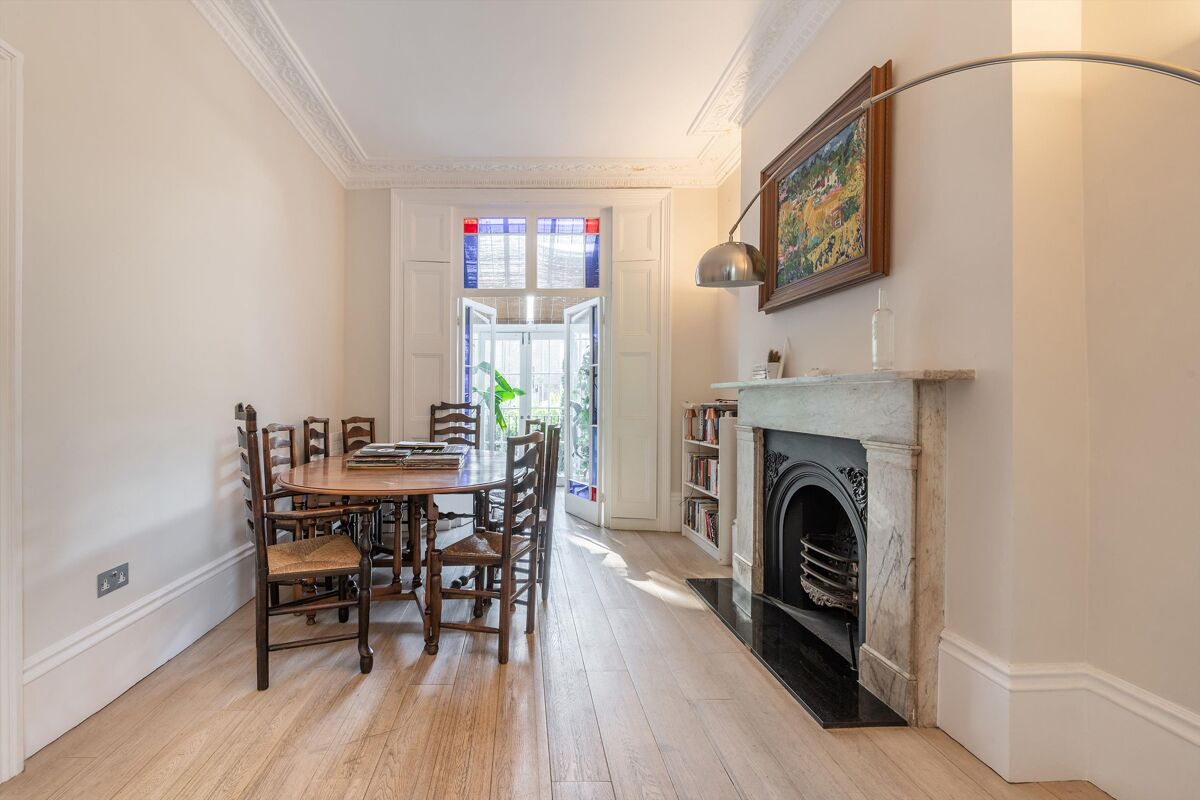 house for sale in Thornhill Square, London, N1 ISL012229288 Knight