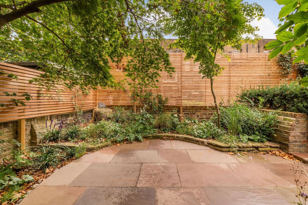 house for sale in Thornhill Square, London, N1 ISL012229288 Knight