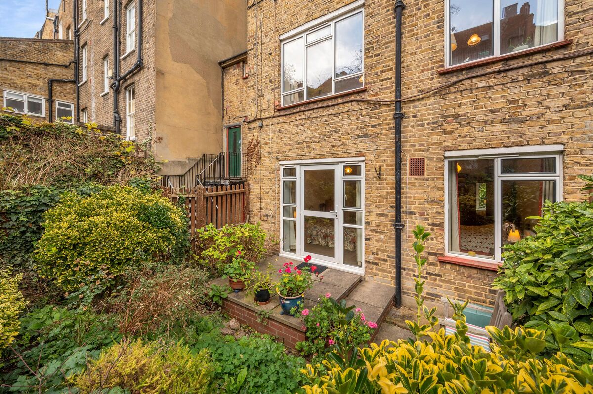 for sale in Gerrard Road, London, N1 ISL012280191 Knight