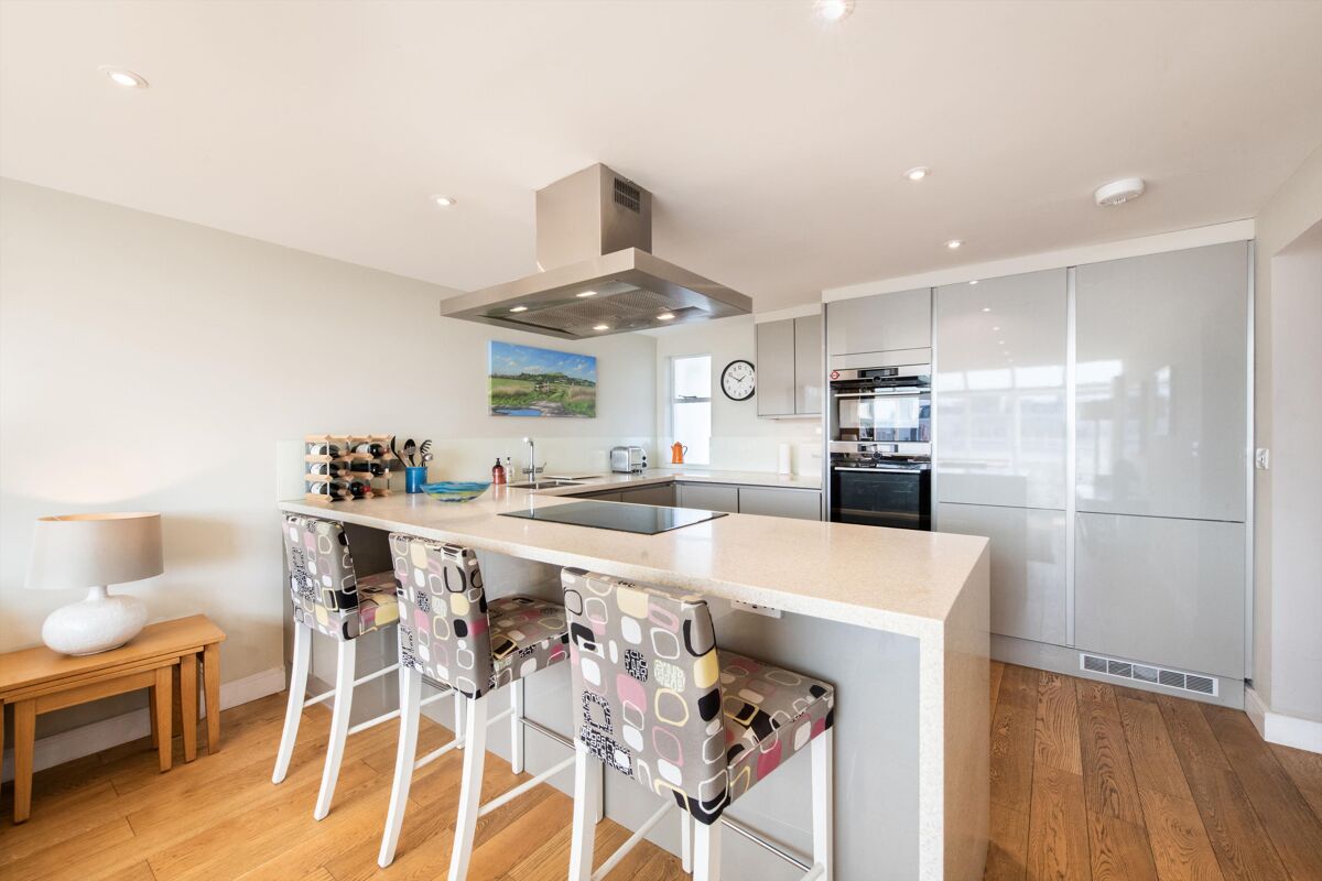 flat for sale in Brunswick Centre, London, WC1N - ISL012283891 | Knight ...