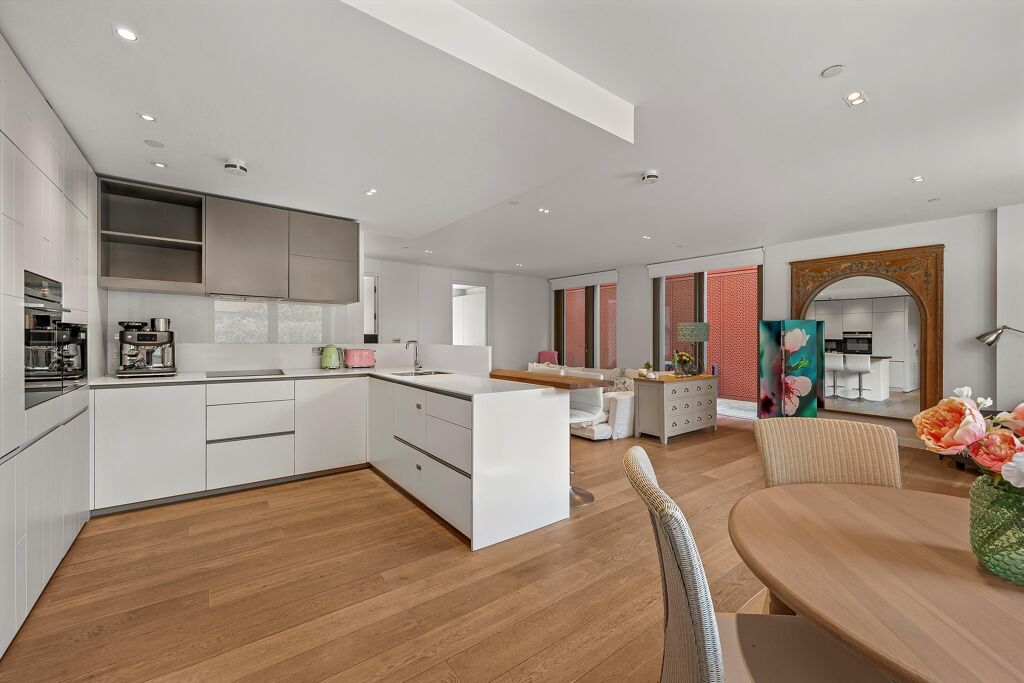 Image of Tapestry Apartments, Kings Cross, N1C