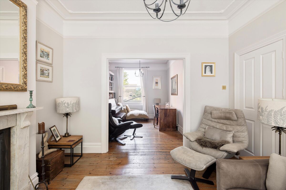 house for sale in Dresden Road, London, N19 ISL012375639 Knight Frank