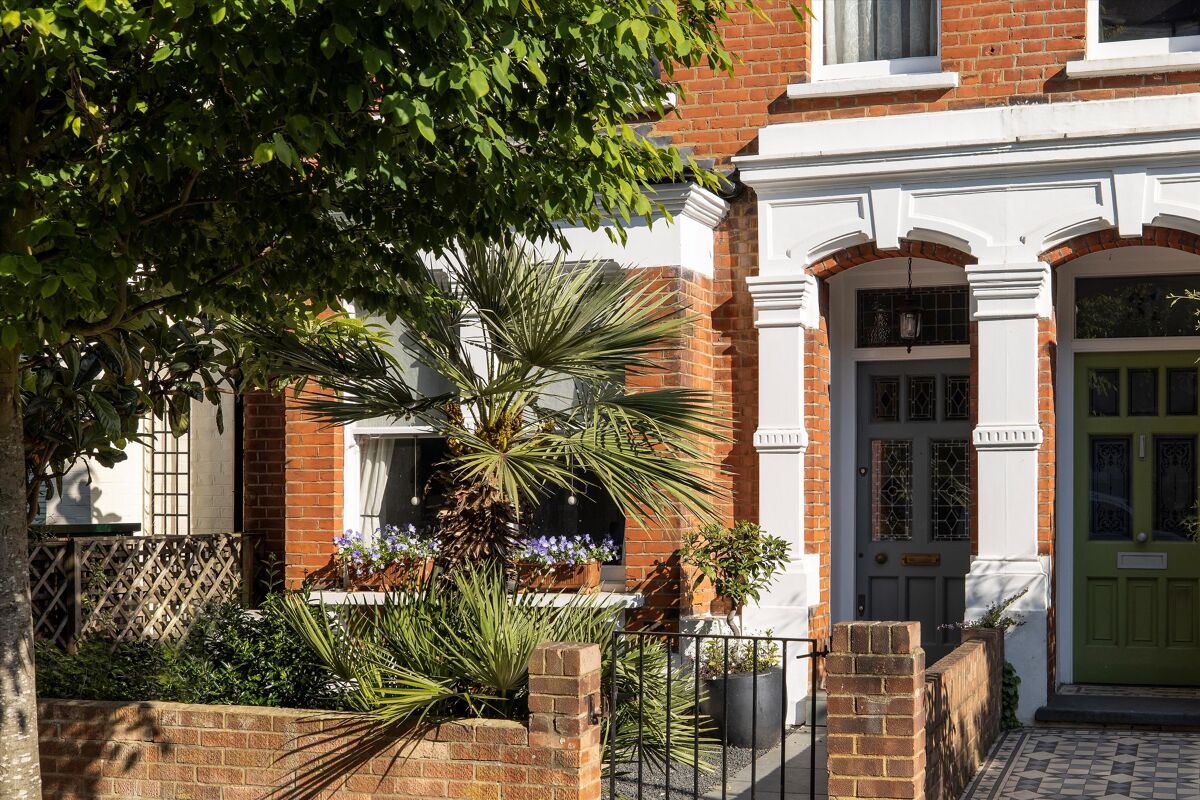 house for sale in Dresden Road, London, N19 ISL012375639 Knight Frank