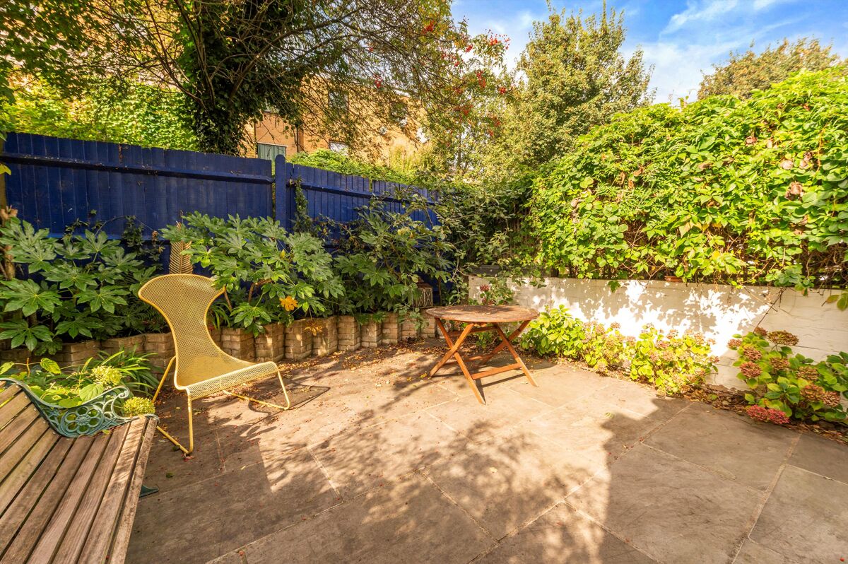 house for sale in St. Thomas's Road, London, N4 ISL012429257 Knight