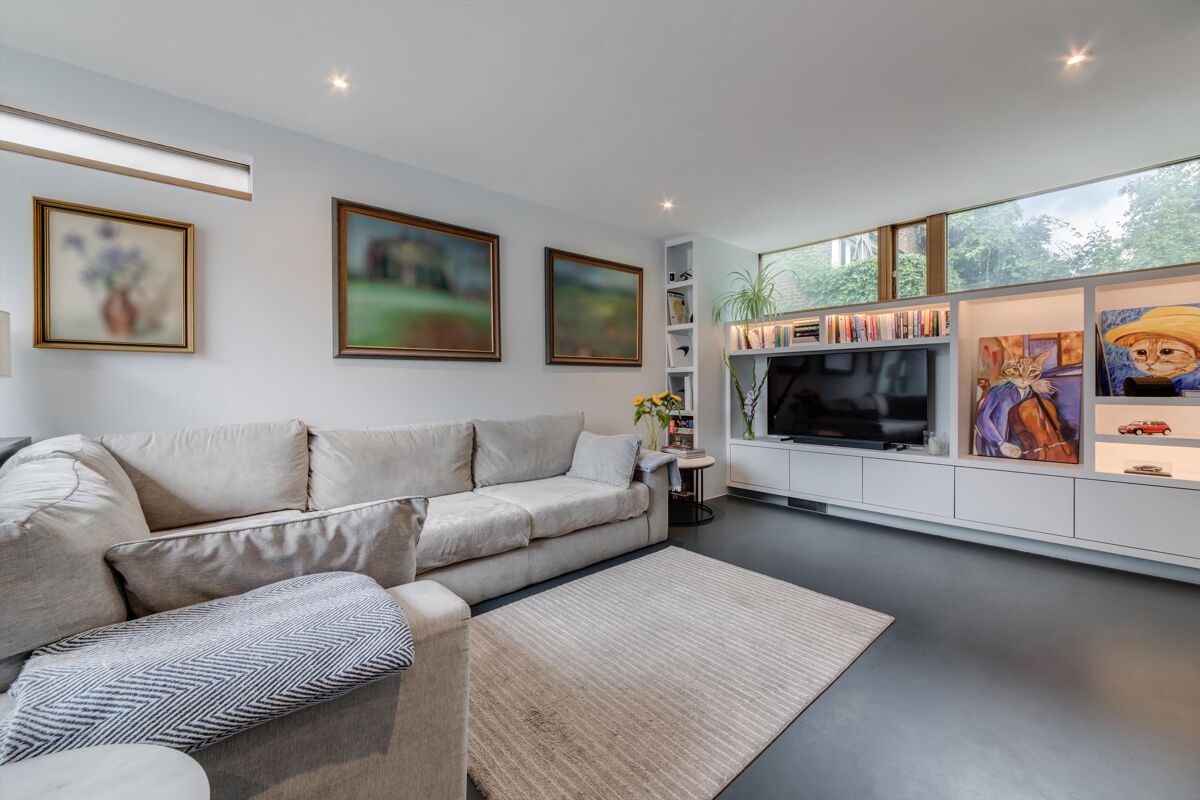 house for sale in Crescent Street, London, N1 ISL012441565 Knight Frank