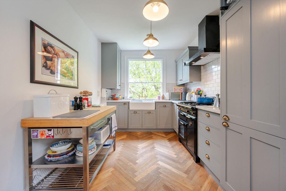 flat for sale in Highbury Hill, London, N5 ISL012446493 Knight Frank