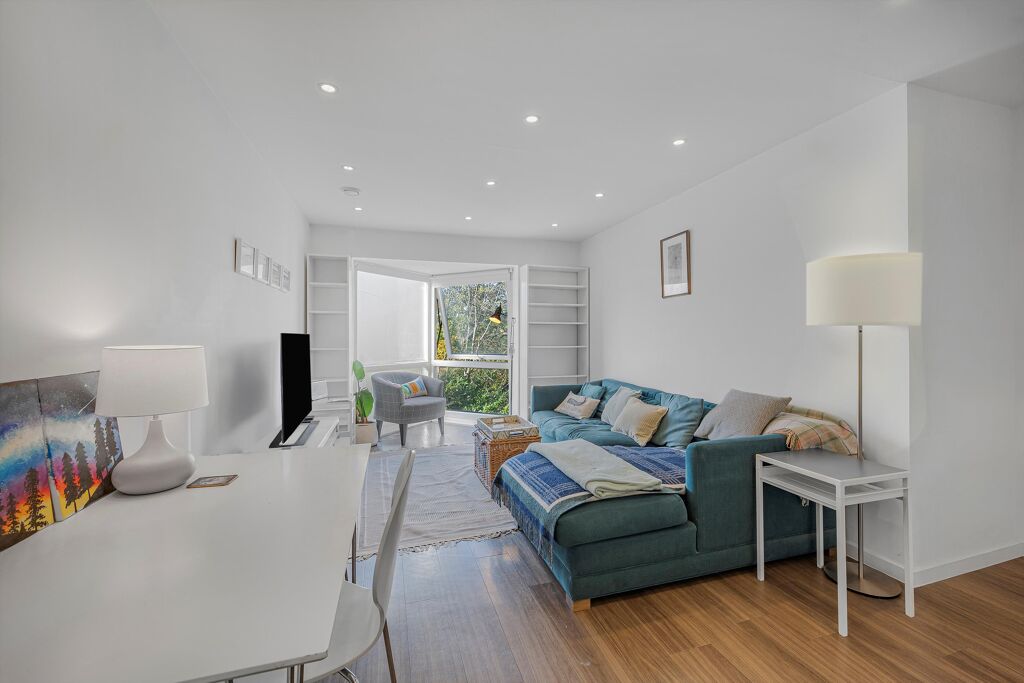 Image of Loxford Gardens, Highbury, N5