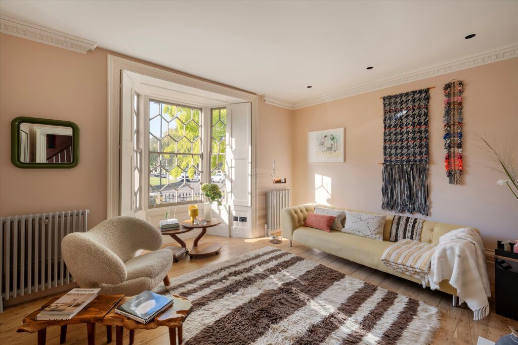 Image of De Beauvoir Square, London, N1